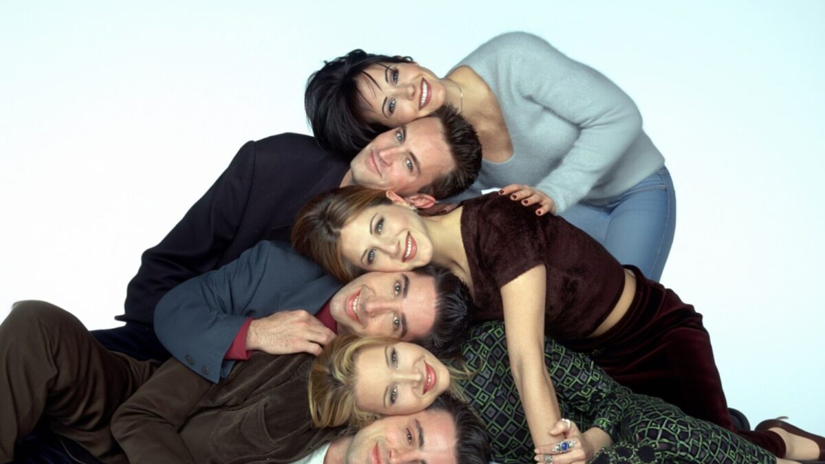 Lisa Kudrow dezvăluie că era numită al șaselea prieten din serialul Friends