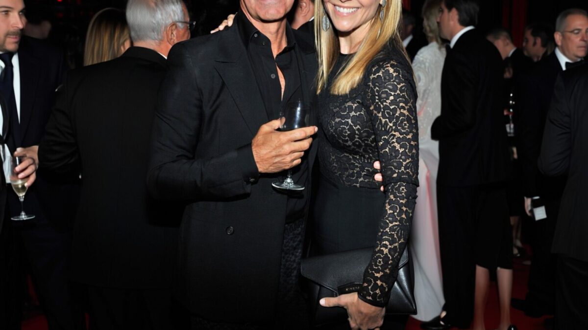 Lori Loughlin iese la intalniri dupa 28 de ani de casnicie cu Mossimo Giannulli