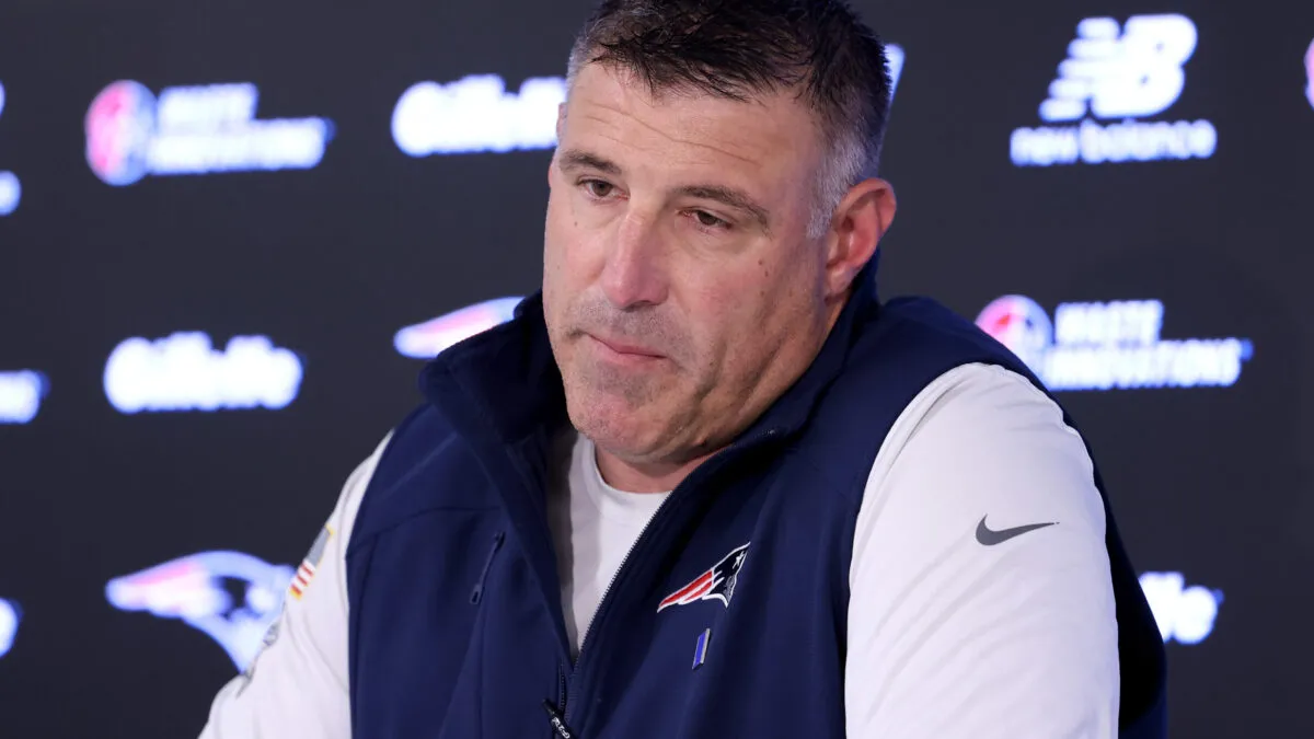 Mike Vrabel recunoaște conversațiile dificile cu familia după scandalul foto