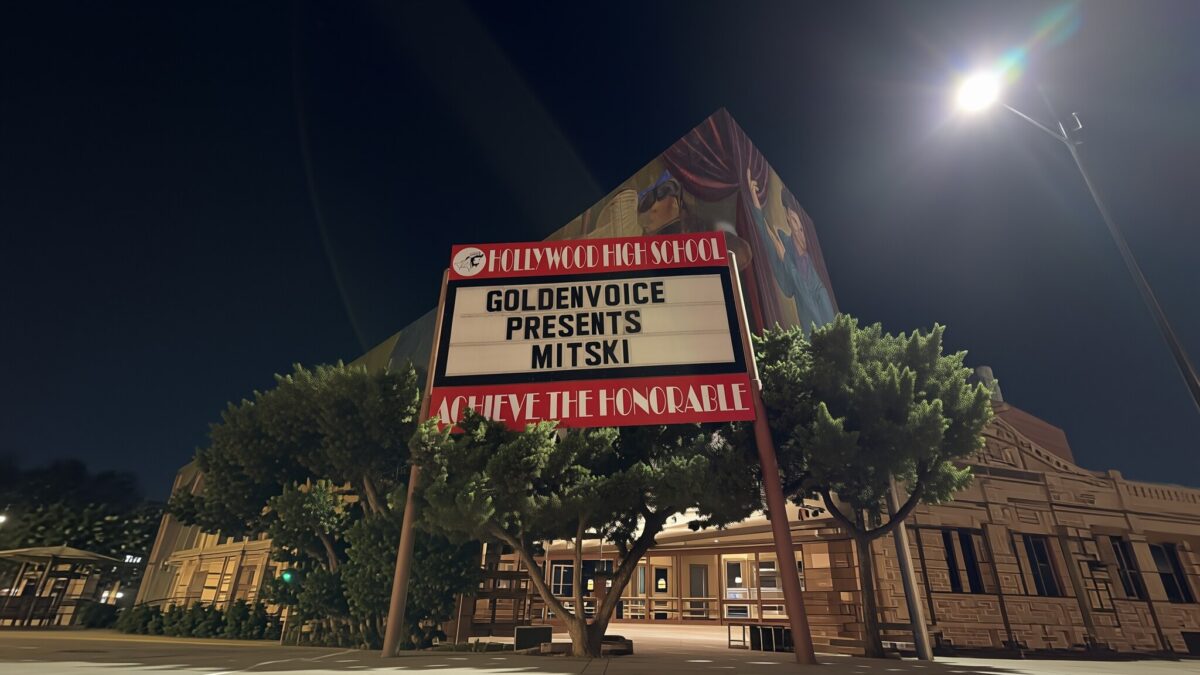Mitski susține 5 concerte într-un liceu-muzeu plin de legendele Hollywood-ului