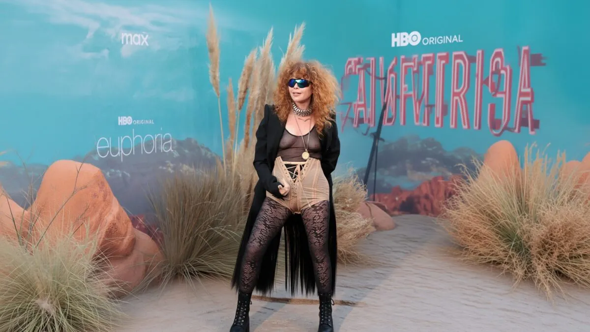 Natasha Lyonne, dată jos dintr-un avion după o întârziere de o oră