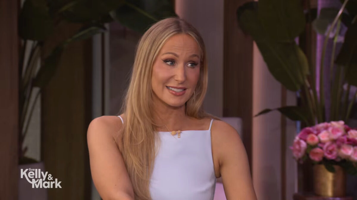 Comedianta Nikki Glaser (41 de ani) explică de ce a fugit de Hollywood