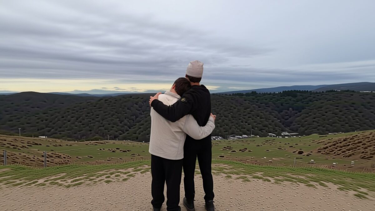 Noah Schnapp și-a păcălit fanii de 1 Aprilie cu o poză de cuplu