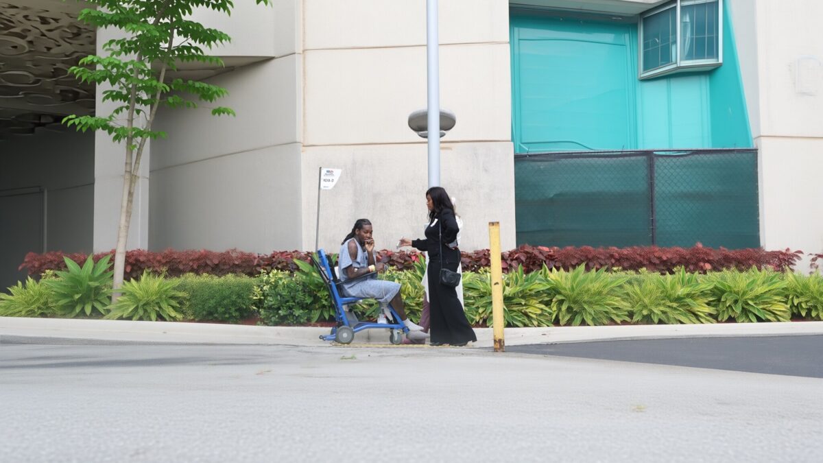 Offset împușcat în picior. Un alt rapper arestat cu o cauțiune de 500 de dolari