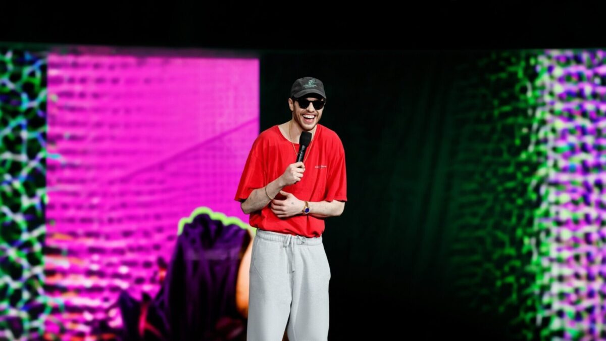 Pete Davidson a plătit 200.000 de dolari ca să-și scoată tatuajele
