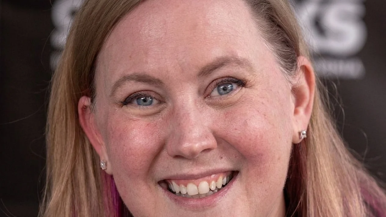 Bestselling author Rebecca Yarros announces her newest novel 'Peculiar Stars' is set to release in November 2026.