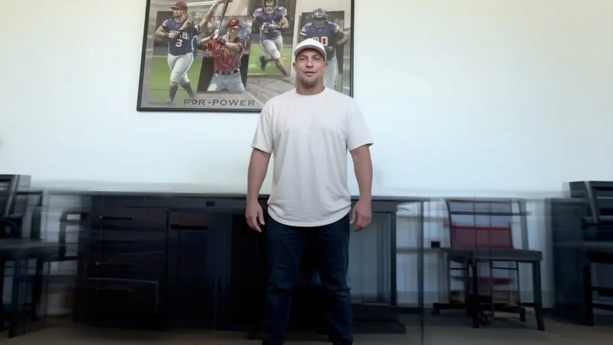 Rob Gronkowski promite o petrecere epică – mă întorc la cum eram la 21 de ani