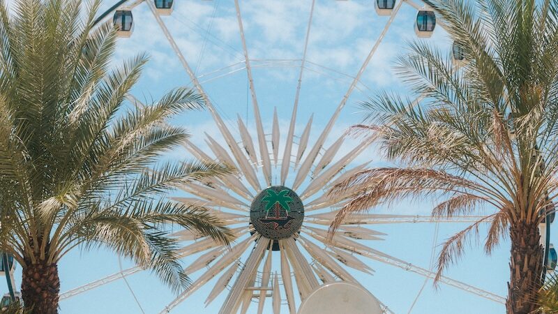 Stagecoach evacueaza 80.000 de fani din cauza vantului puternic