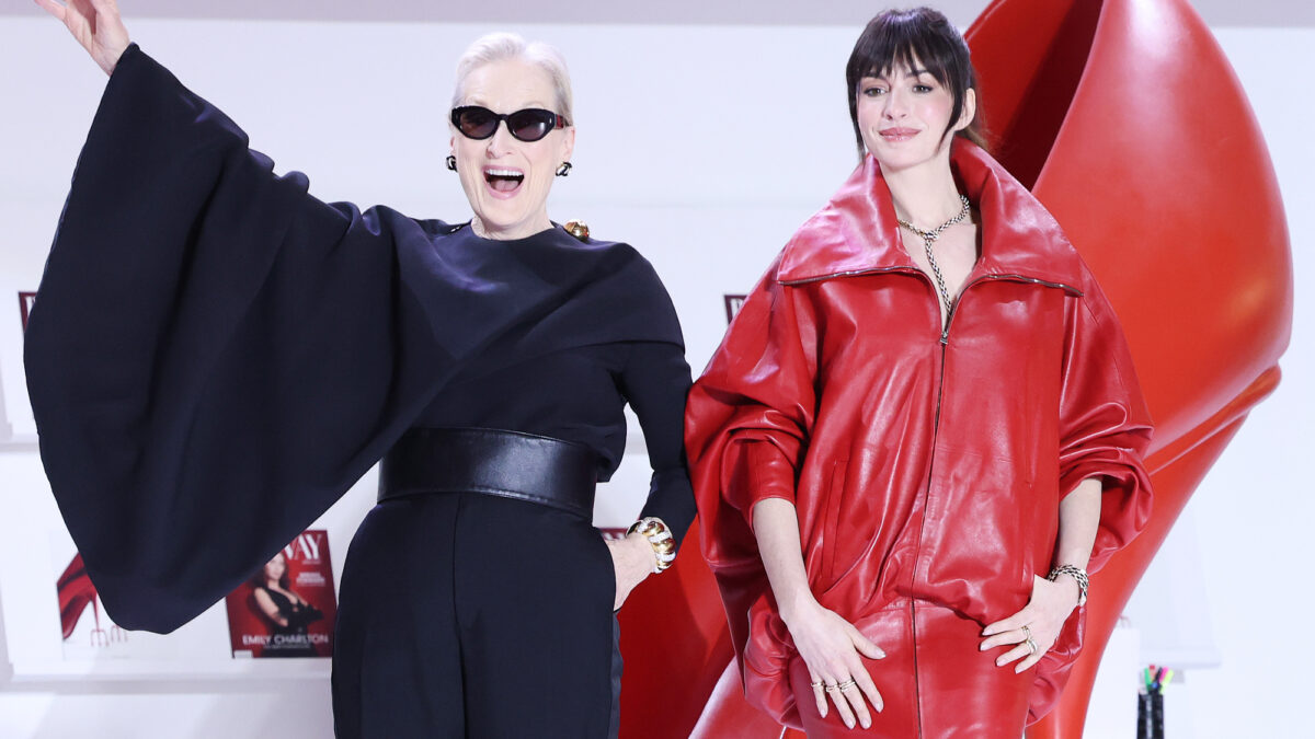 The Devil Wears Prada 2 vine dupa 20 de ani. Cum vezi live premiera