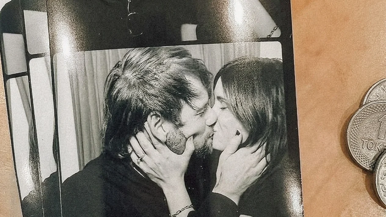 Caleb Shomo anunta ca este gay dupa 14 ani de casnicie. Mesajul sotiei sale Fleur