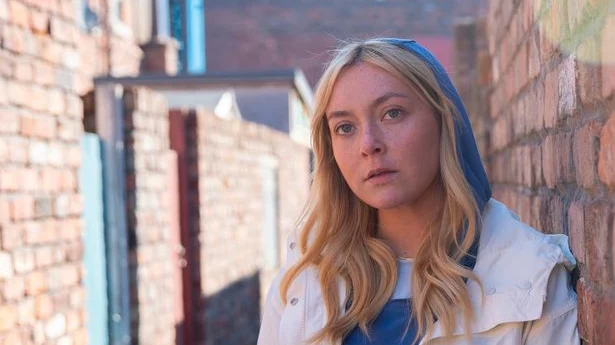 Megan se intoarce în Coronation Street și il hartuieste pe Will. Fanii serialului anticipeaza o idila cu Hope