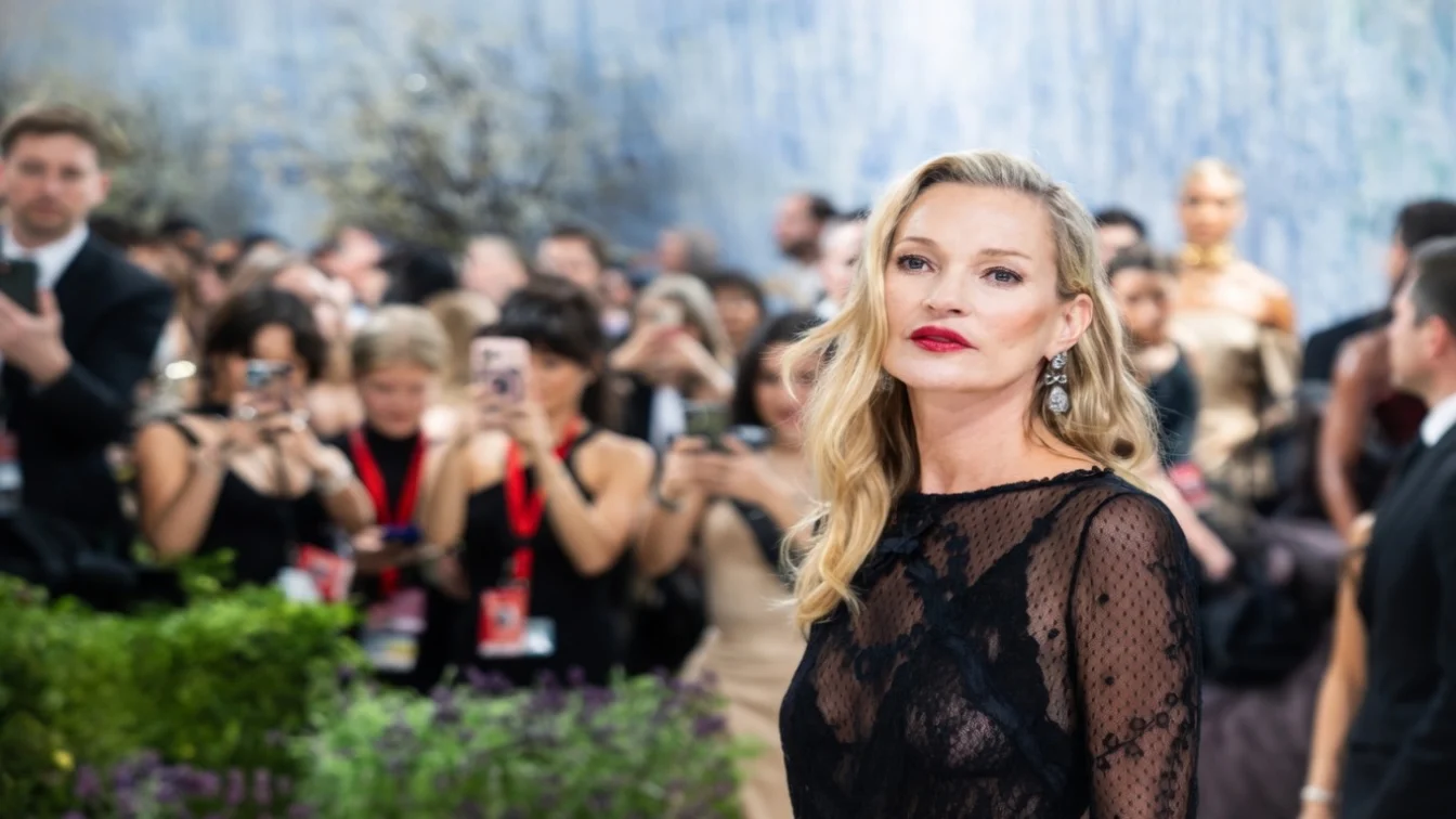 Secretele lui Kate Moss expuse în filmul Moss and Freud. Detalii despre tatuajul de un milion de lire