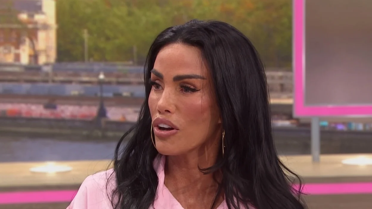 Katie Price pierde contul de Instagram cu 2.6 milioane de fani. Meta a sters pagina definitiv