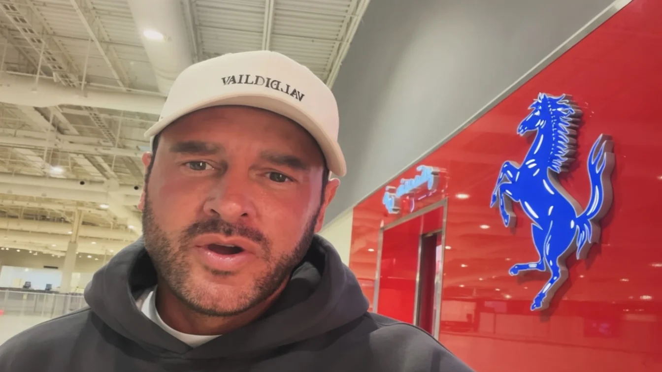 Sotul lui Katie Price a fost arestat în Dubai pentru spionaj. Lee Andrews va plati o amenda