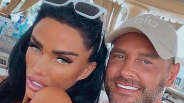 Katie Price și drama sotului disparut de 11 zile. Interpol nu il cauta pe Lee Andrews