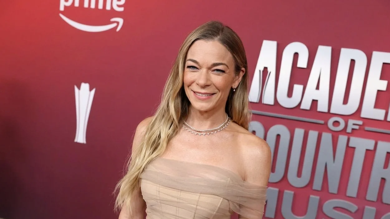 LeAnn’s health issues come just weeks after she went viral with a video showing her deep jaw release procedure