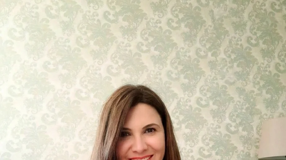 Liliana Stefan a devenit psihoterapeut. Fosta partenera a lui Dan Bittman pleaca la Milano - imagine 1