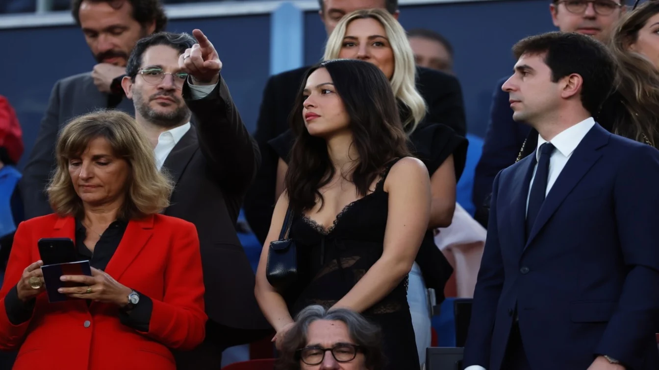 Olivia Rodrigo at a soccer match in Barcelona.