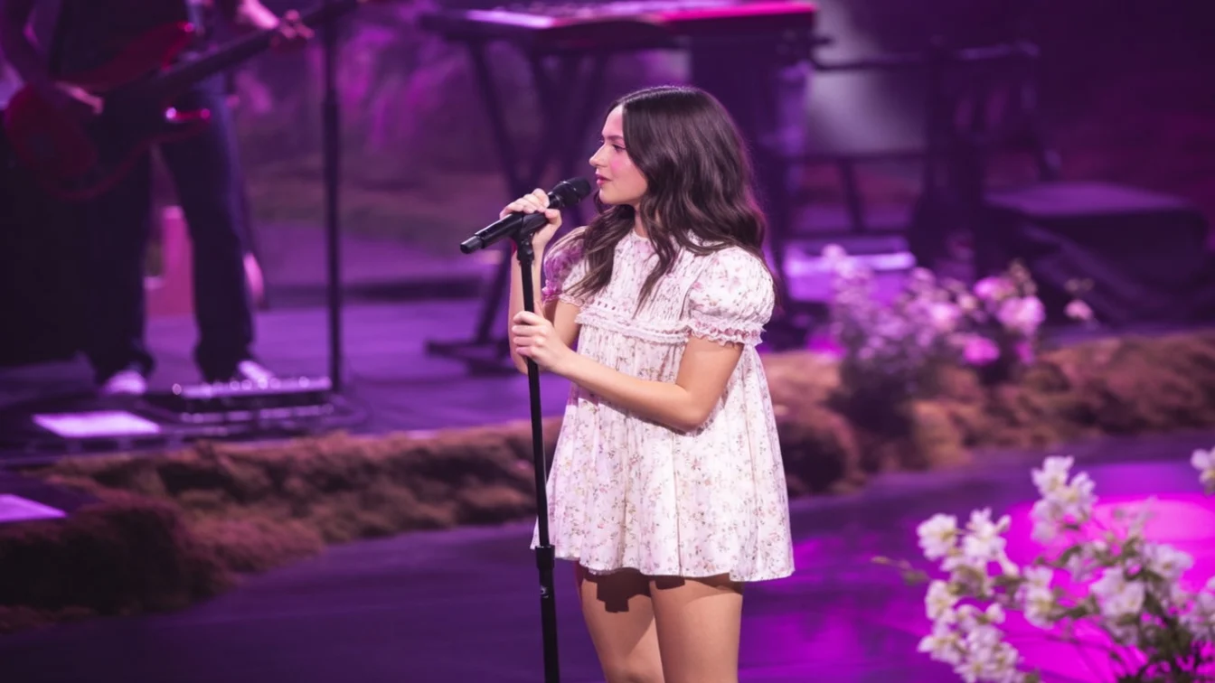 Olivia Rodrigo raspunde criticilor despre rochia babydoll. Artista lanseaza noul album în iunie