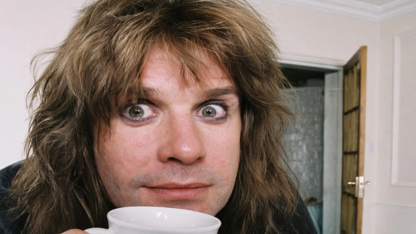 Ozzy Osbourne a fost dependent de melci și parfum. O noua carte dezvaluie viata rockerului