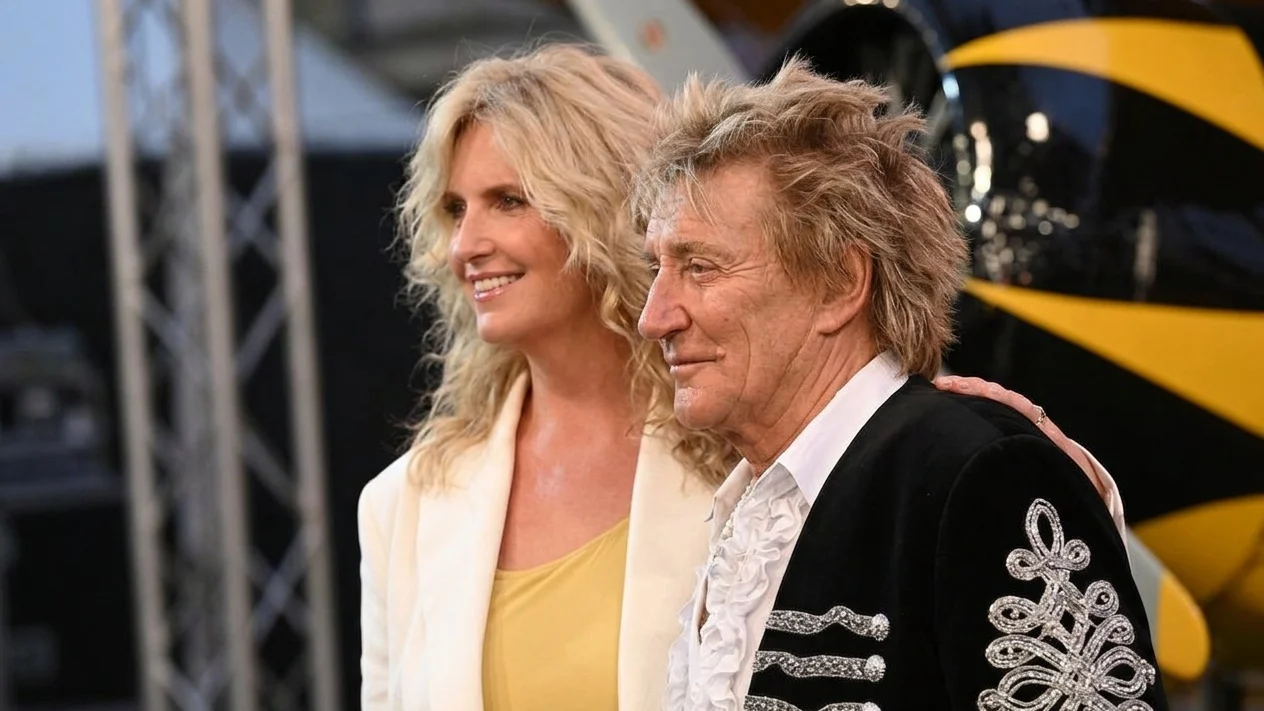 Penny Lancaster and Rod Stewart