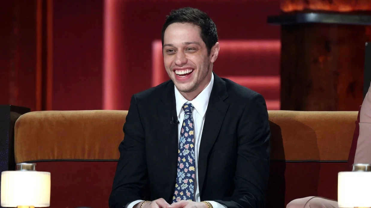 Pete Davidson a vandut apartamentul din Staten Island pe minus. Cum o ascundea pe Kim Kardashian de vecini