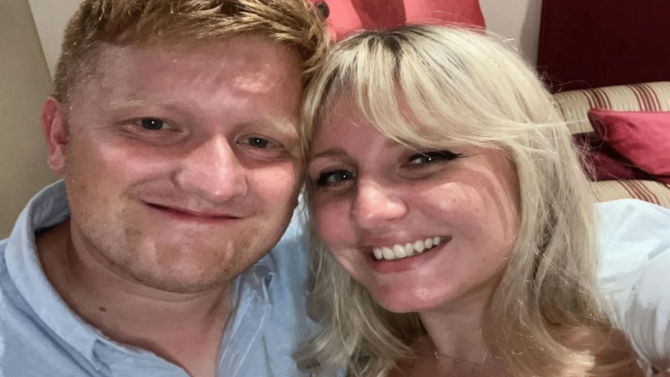 Sam Aston din Coronation Street asteapta al patrulea copil. Sotia sa a facut anuntul pe Instagram
