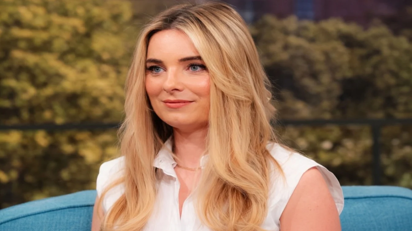 Sian Welby refuza sa copieze stilul Amandei Holden la TV. Prezentatoarea poarta haine de pe Vinted