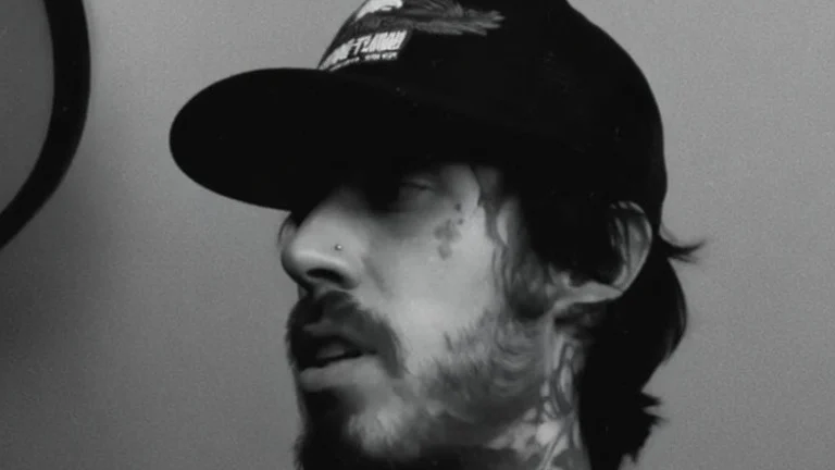 Trace Cyrus isi acuza sora ca i-a inchiriat o casa plina de mucegai. Scandal uriaș în familia Miley Cyrus