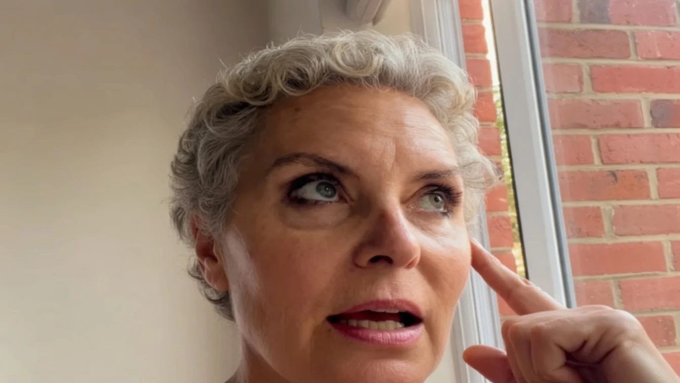 Tracy Shaw începe tratamentul pentru cancerul mamar. Actrita de 52 de ani critica sistemul medical