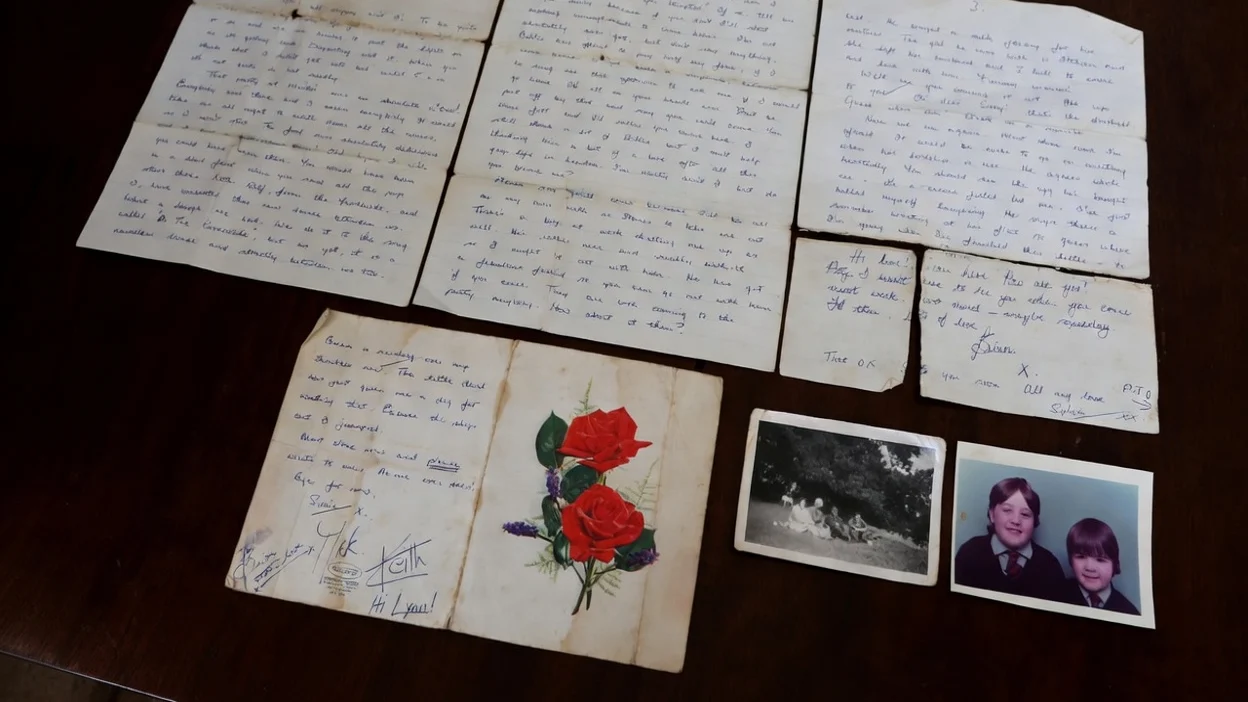 Scrisori secrete ale lui Brian Jones vandute la licitatie. Povestea de iubire din 1964 costa 2680 de dolari