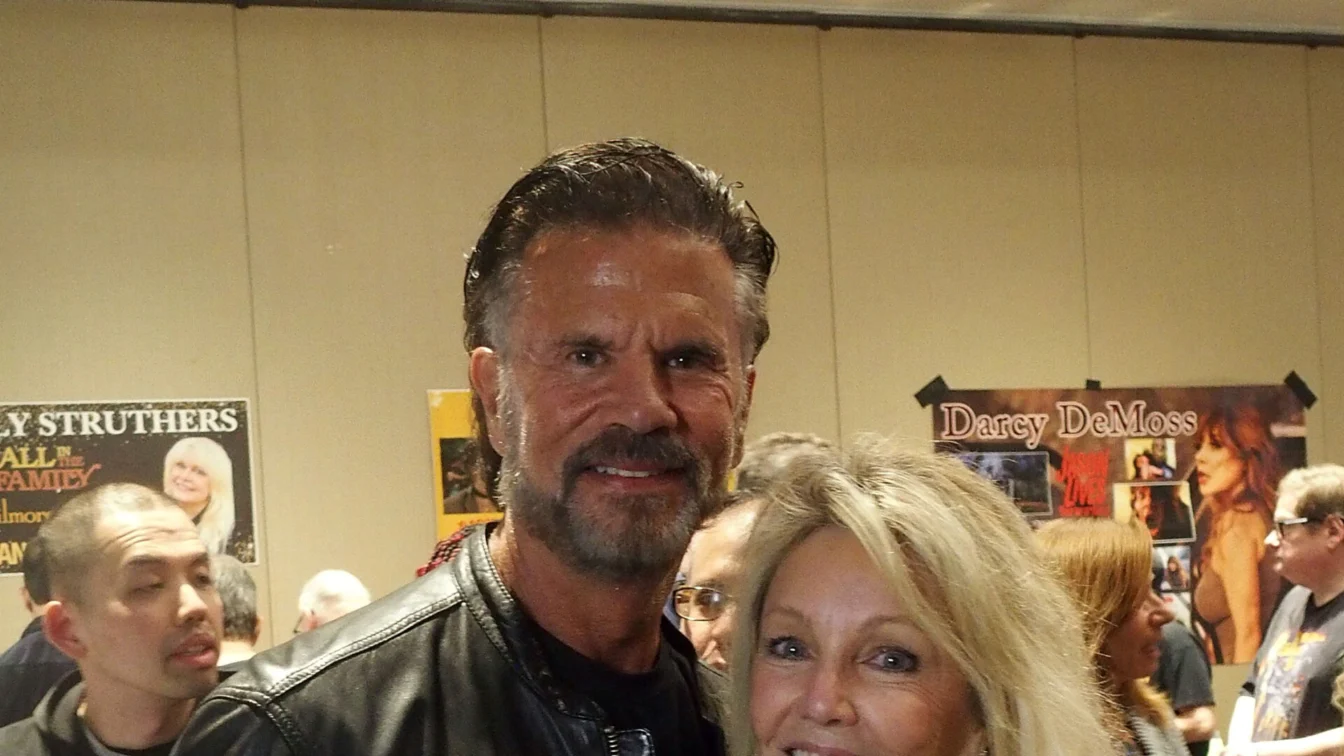 Heather Locklear se izoleaza de Hollywood de 40 de ani. Actrita apare public cu Lorenzo Lamas