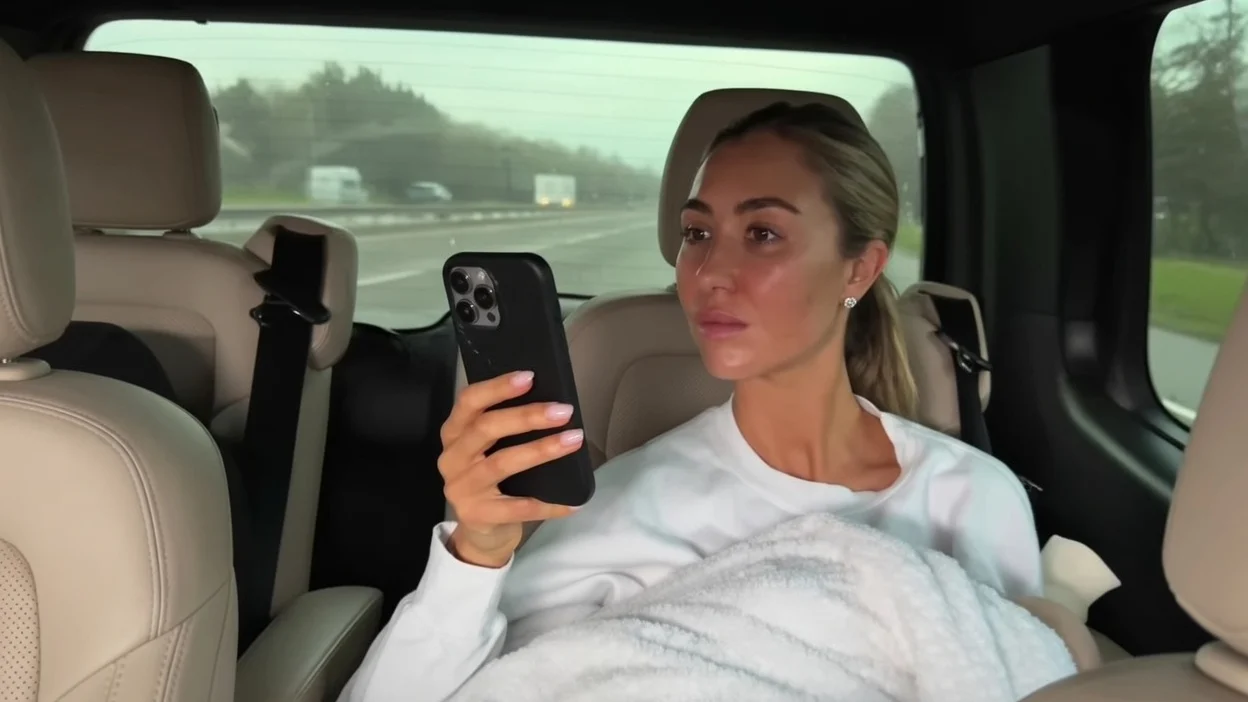 Jamie Laing criticat dupa un clip cu bebelusul fara centura în masina. Reactia fanilor