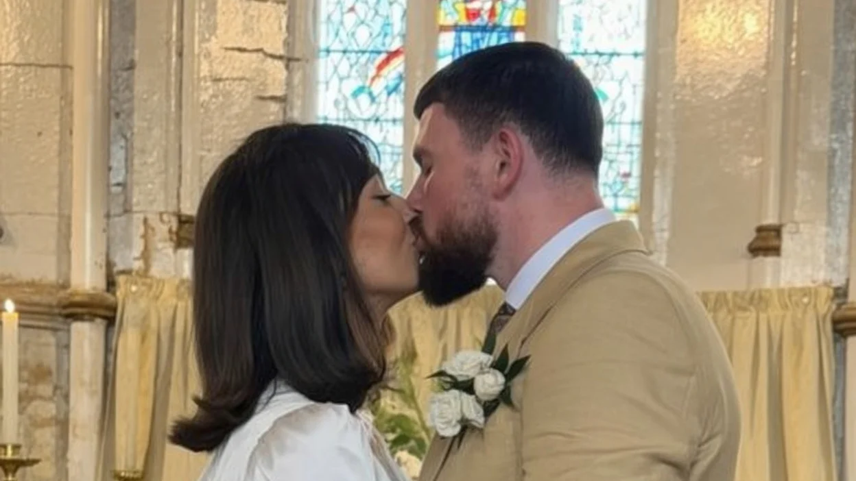 Megan McKenna confirma a doua nunta secreta cu Oliver Burke. Doar 10 invitati au participat la cununie