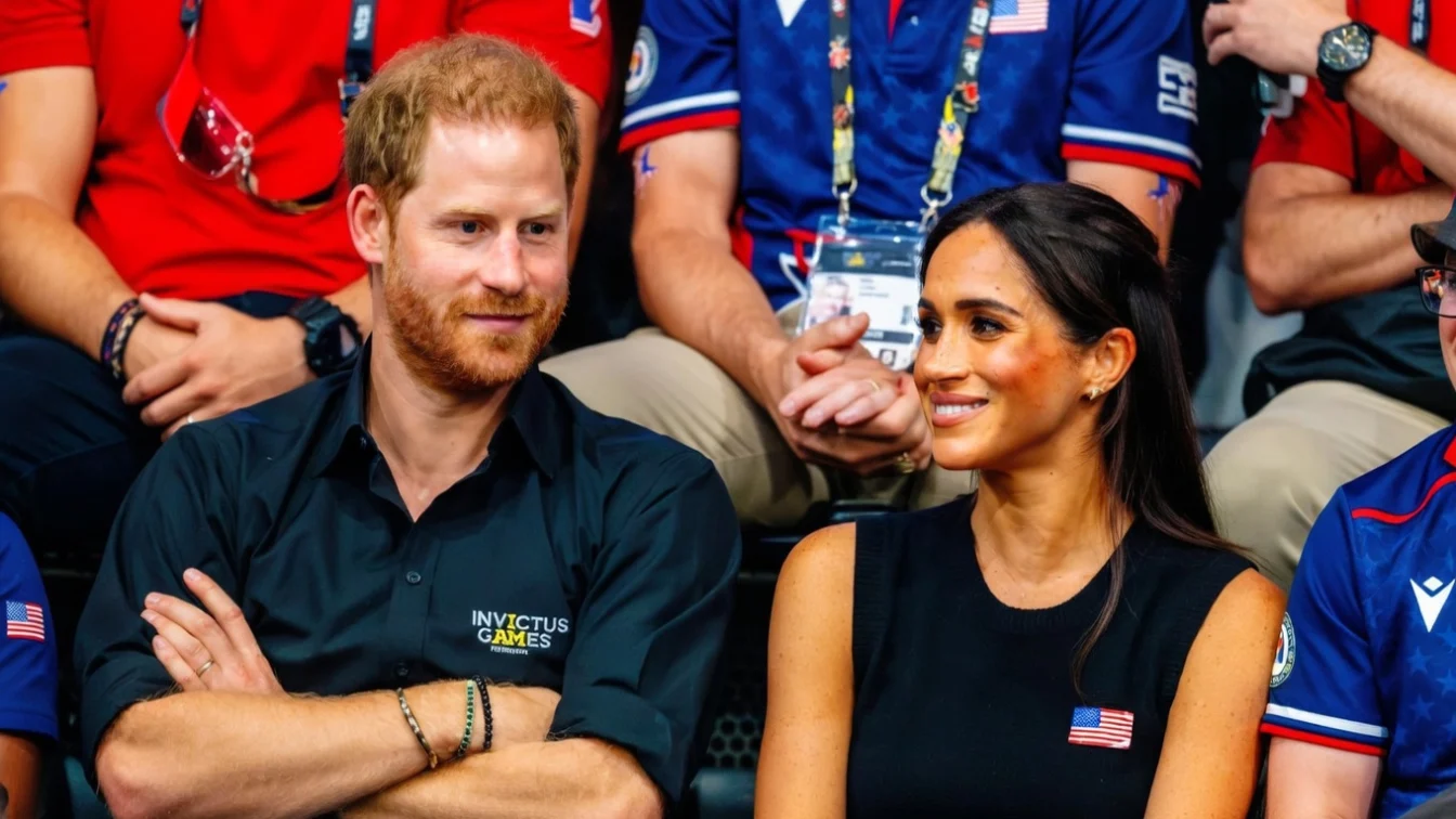 Meghan Markle este „obsedată” de Familia Regală Britanică, deși a ales să o părăsească. Acum s-a aflat motivul real