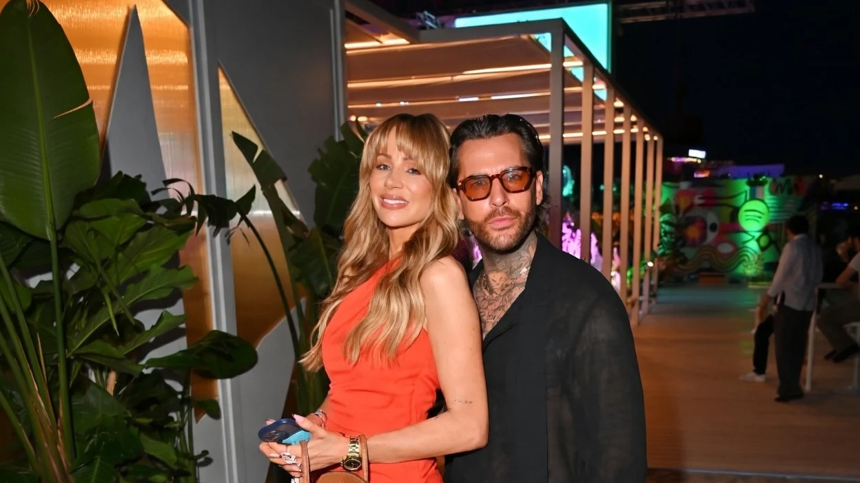 Olivia Attwood confirma relatia cu Pete Wicks. Detaliul de pe ecranul telefonului
