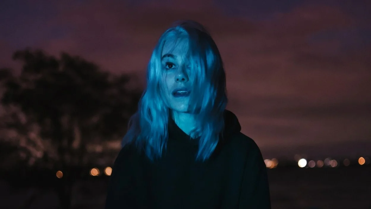Phoebe Bridgers anunta The Lost Tour pentru 2026. Fanii raman fara telefoane la concerte