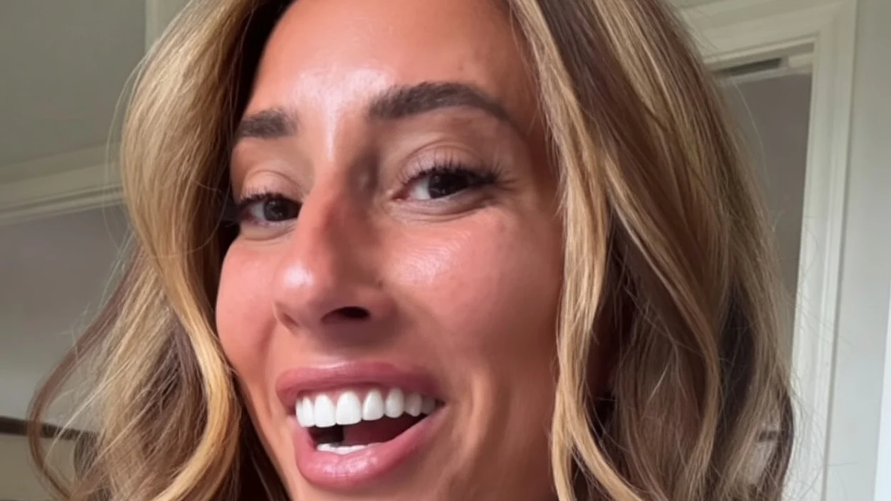 Stacey Solomon lanseaza picaturi autobronzante REHAB. Pretul scade la 17 lire în prima zi