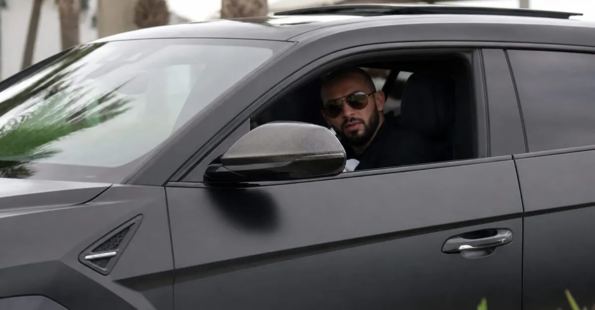 Alex Bodi, surprins pe litoral cu fosta iubita. Ancuța a pornit după el imediat ce a aflat