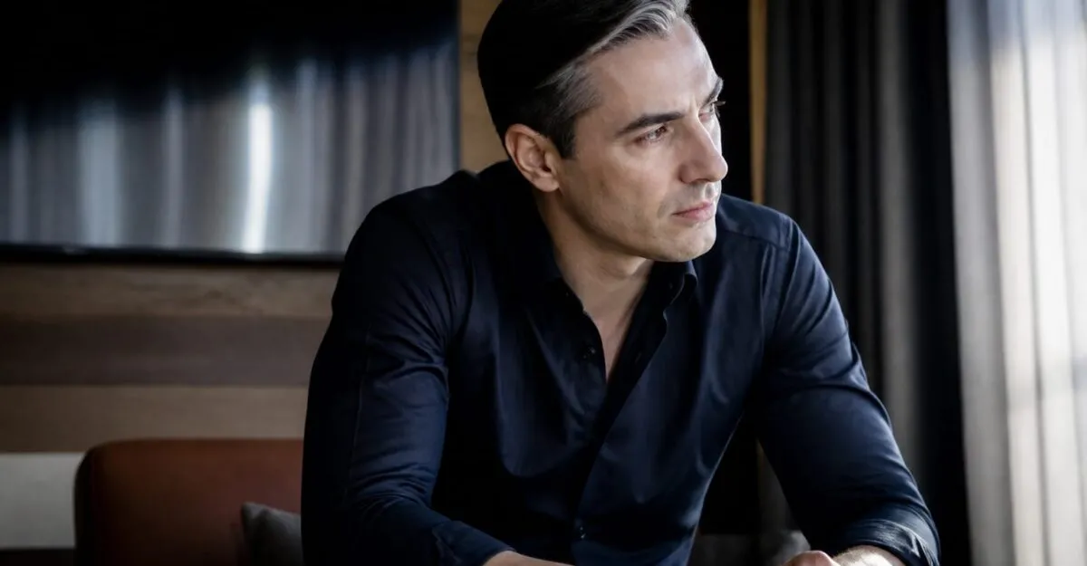 Alexandru Ciucu privește iubirea cu prudență după divorț.