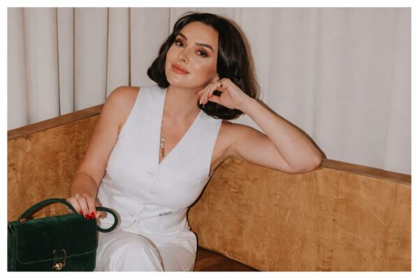 Influencerița cu replici tăioase a ajuns la biserică după retragerea din viața publică. Ce caută acum