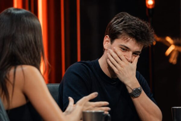 Aris Eram s-a înroșit în direct când a fost întrebat de Yasmin Awad. Ce a trădat reacția lui după imaginile din club?