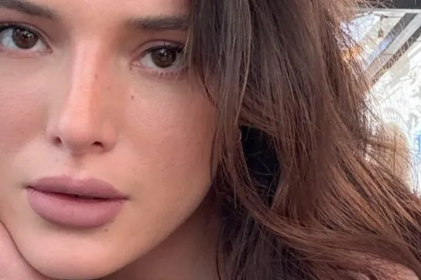 Bella Thorne. Un costum de baie i-a jucat feste în Hawaii. Imaginile vechi din 2018 au redevenit virale pe internet