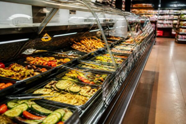 Bianca Drăgușanu, scandal la self-service într-un supermarket din Capitală. Ce a enervat-o la o angajată