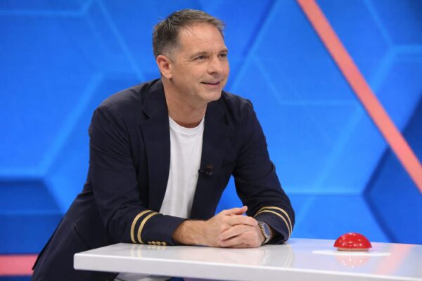 Quiz show-ul scos din miezul nopții TV revine la 21.00. Va lua publicul fidel de la Casa Iubirii?