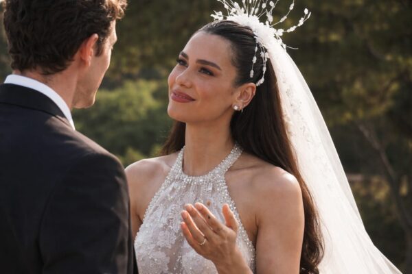 1,5 milioane de lire pentru nunta din Sicilia a lui Dua Lipa și Callum Turner. Cum au arătat imaginile