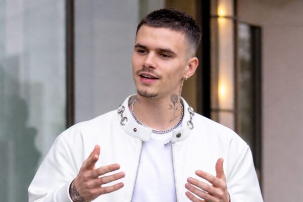 Romeo Beckham, amendat cu 706 lire și șase puncte la permis. Ce a făcut la volanul unui McLaren de 200.000 de lire