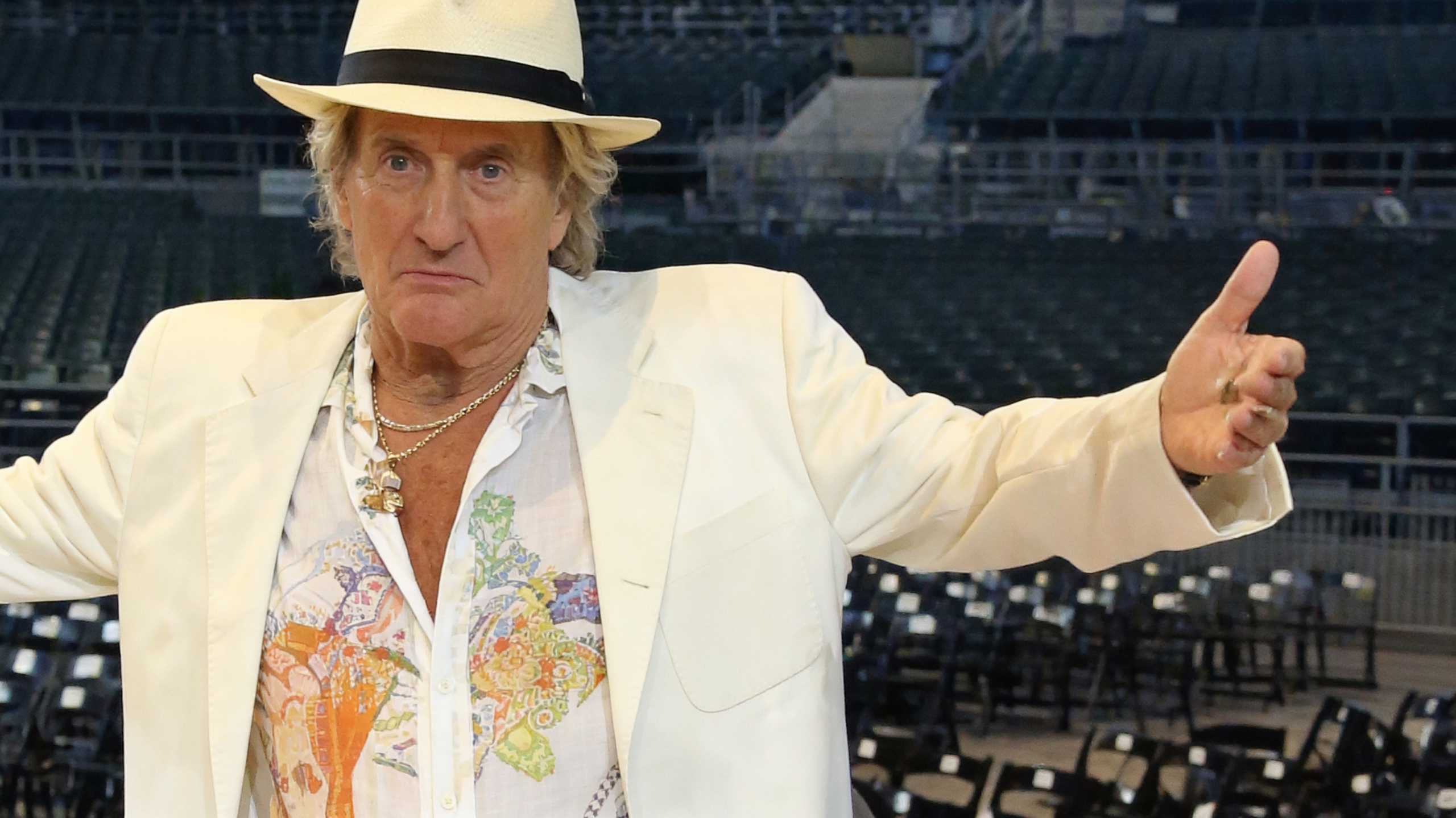 81 de ani și un concert anulat în ultimul moment pentru Rod Stewart. Cât de serios este diagnosticul