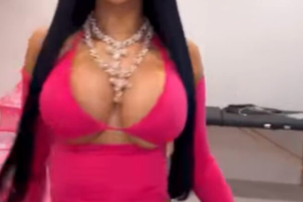 Cardi B a apărut aproape dezbrăcată după glumele lui Charles Barkley
