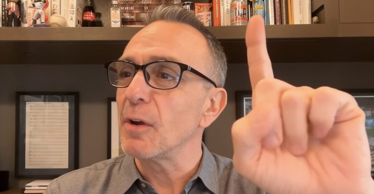 Hank Azaria, actorul din „The Simpsons”, enervat de prezența lui Taylor Swift la un meci